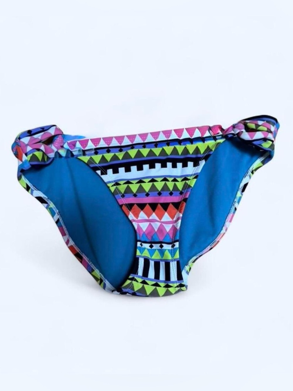 Xhilaration Junior's V-Wire Tie-Front bikini top